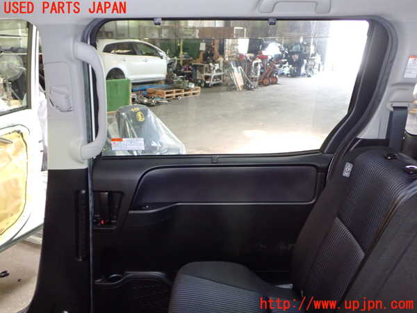 1UPJ-9241551290]ヴォクシー(ノア)(ZRR80W)右後ドア NSG M31Q8 中古_5