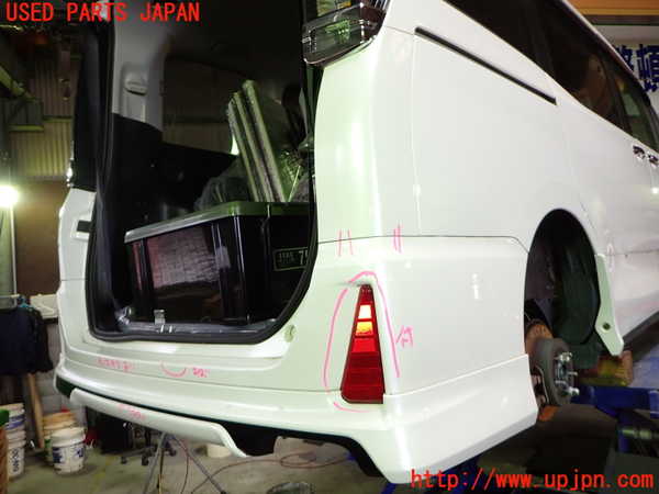 1UPJ-9241551610]ヴォクシー(ノア)(ZRR80W)リアバンパー 中古_2