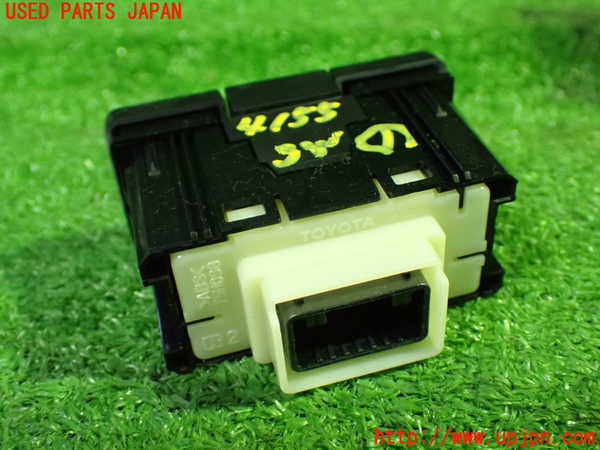 1UPJ-9241556306]ヴォクシー(ノア)(ZRR80W)スイッチ1 (スライドドア) 中古_2