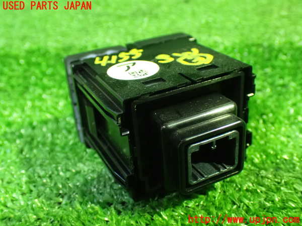 1UPJ-9241556308]ヴォクシー(ノア)(ZRR80W)スイッチ3 (プリクラッシュ他) 中古_2