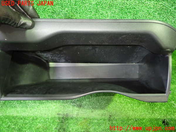 1UPJ-9241557516]ヴォクシー(ノア)(ZRR80W)グローブボックス1 中古_3