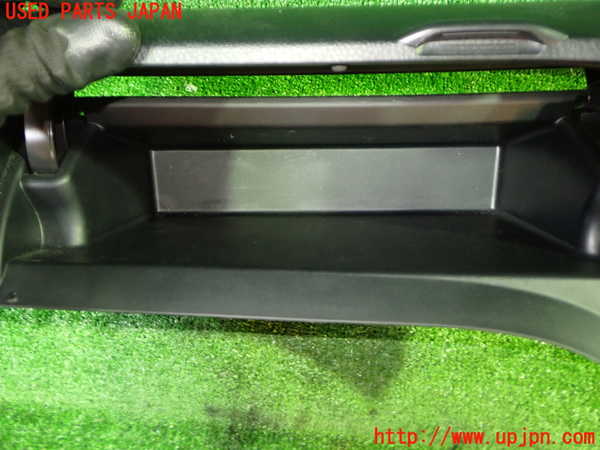 1UPJ-9241557517]ヴォクシー(ノア)(ZRR80W)グローブボックス2 中古_2