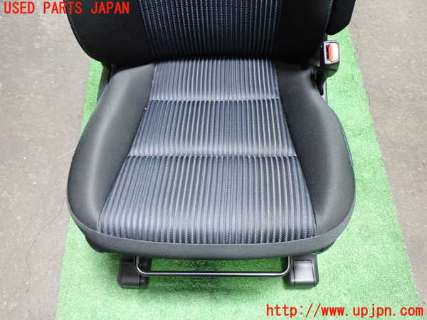 1UPJ-9241557035]ヴォクシー(ノア)(ZRR80W)運転席シート 中古_4