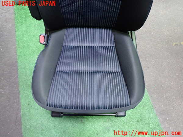 1UPJ-9241557065]ヴォクシー(ノア)(ZRR80W)助手席シート 中古_4