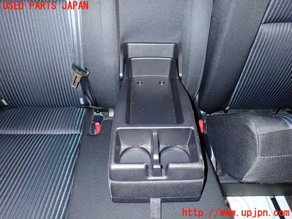 1UPJ-9241557145]ヴォクシー(ノア)(ZRR80W)右2列目シート 中古_3