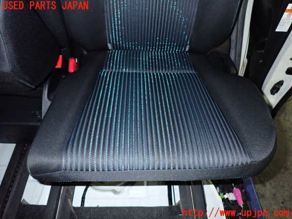 1UPJ-9241557175]ヴォクシー(ノア)(ZRR80W)左2列目シート 中古_3