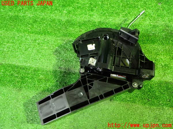 1UPJ-9241557555]ヴォクシー(ノア)(ZRR80W)ATシフトレバー 中古_2