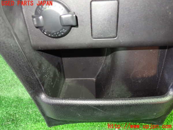 1UPJ-9241557549]ヴォクシー(ノア)(ZRR80W)コンソール 中古_2