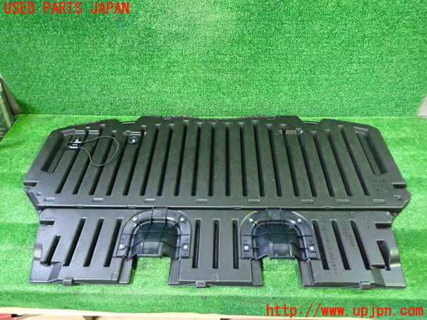 1UPJ-9241557771]ヴォクシー(ノア)(ZRR80W)ラゲッジトレイ1 中古_2