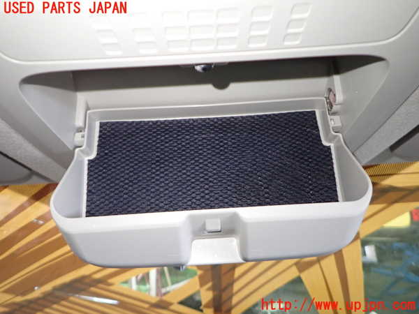 1UPJ-9241556411]ヴォクシー(ノア)(ZRR80W)ルームランプ1 (1列目) 中古_2