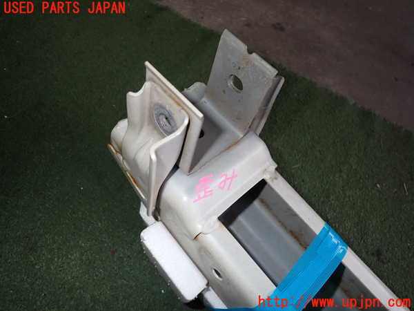 2UPJ-9241561014]S2000(AP2)フロントバンパーホースメント 中古_3