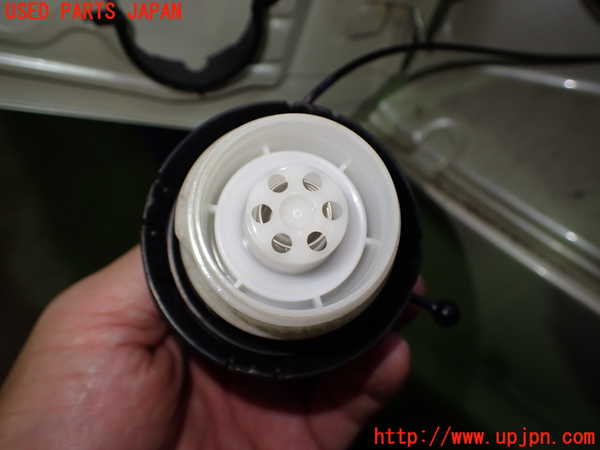 2UPJ-9241561690]S2000(AP2)フューエルリッド 中古_3