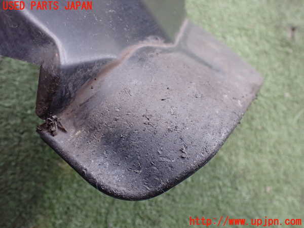 2UPJ-9241561454]S2000(AP2)右リアマッドガード(泥除け) 中古_3