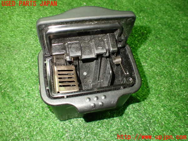 2UPJ-9241567821]S2000(AP2)灰皿1 中古_2