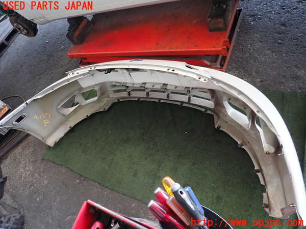 2UPJ-9241571010]ソアラ(JZZ31)フロントバンパー 中古_5