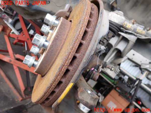 2UPJ-9241574290]ソアラ(JZZ31)右フロントナックルハブ 中古_2