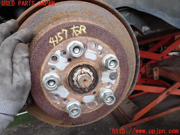 2UPJ-9241574300]ソアラ(JZZ31)右リアナックルハブ 中古_2