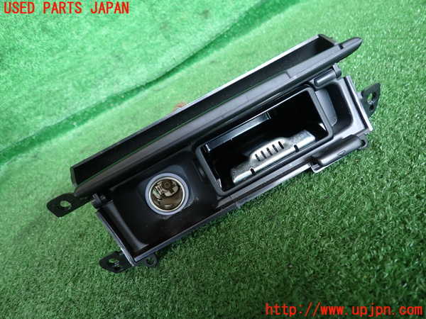 2UPJ-9241577821]ソアラ(JZZ31)灰皿1 中古_2