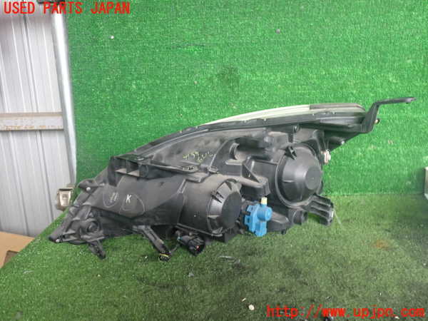 2UPJ-9241581130]シルフィ(TB17)右ヘッドライト ハロゲン 中古_3