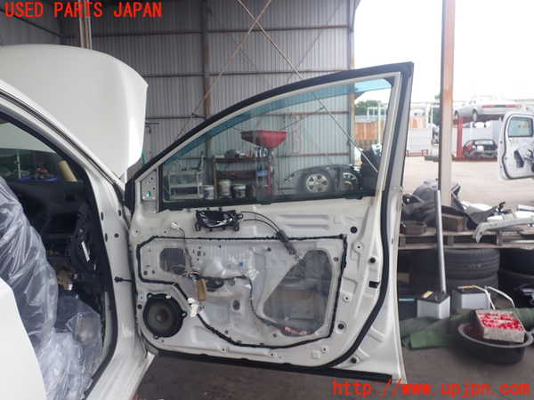 2UPJ-9241581230]シルフィ(TB17)右前ドア 中古 (NISSAN M2235 43R-008577)_5