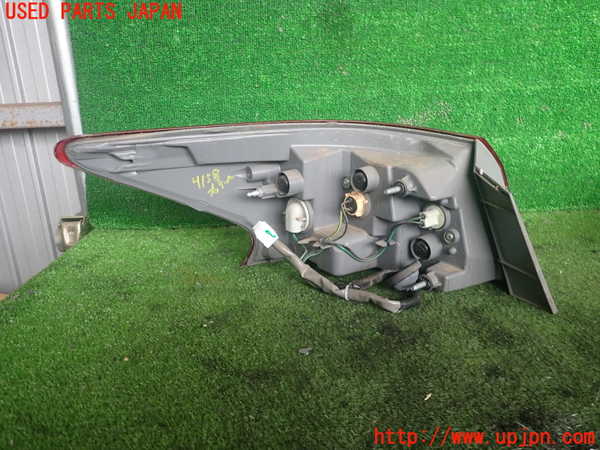 2UPJ-9241581530]シルフィ(TB17)右テールランプ 中古_2