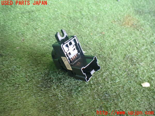 2UPJ-9241586245]シルフィ(TB17)左前パワーウィンドウスイッチ 中古_2