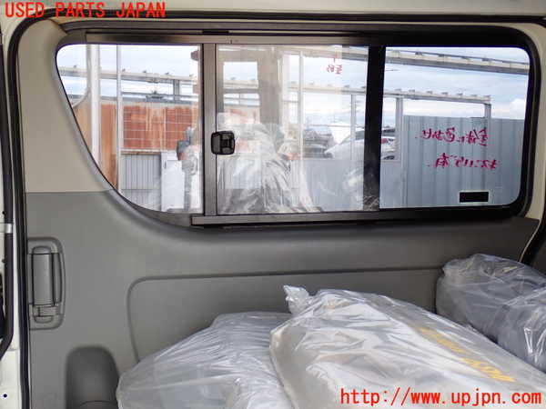2UPJ-9241591290]ハイエースバン200系(KDH200V)右後ドア 中古 ASAHI M2L3 43R-007953_5