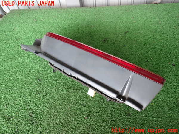 2UPJ-9241591530]ハイエースバン200系(KDH200V)右テールランプ 中古_3
