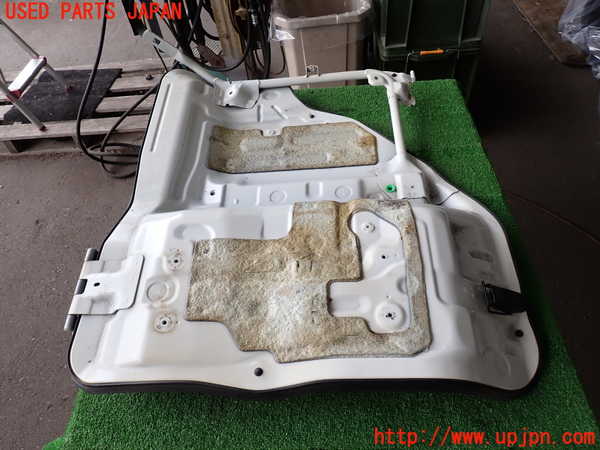 2UPJ-9241592160]ハイエースバン200系(KDH200V)エンジンアッパーカバー 中古_2