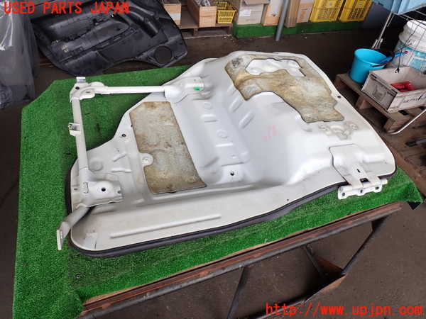 2UPJ-9241592160]ハイエースバン200系(KDH200V)エンジンアッパーカバー 中古_3