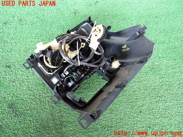 2UPJ-9241596066]ハイエースバン200系(KDH200V)エアコンスイッチ1 中古_3
