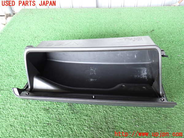 2UPJ-9241597516]ハイエースバン200系(KDH200V)グローブボックス1 中古_2