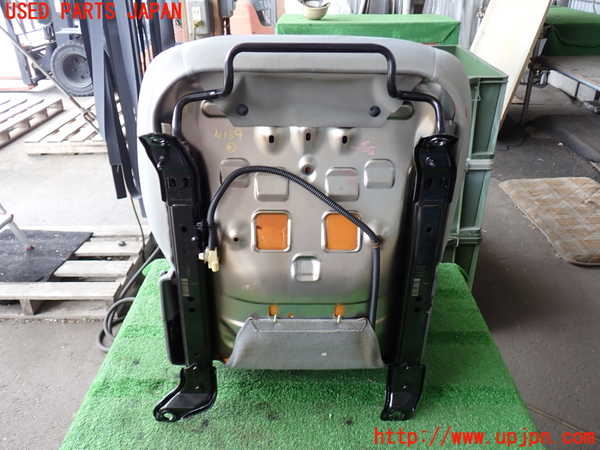 2UPJ-9241597035]ハイエースバン200系(KDH200V)運転席シート 中古_5