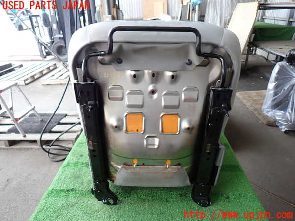 2UPJ-9241597065]ハイエースバン200系(KDH200V)助手席シート 中古_5