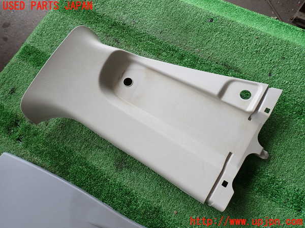 2UPJ-9241597670]ハイエースバン200系(KDH200V)左センターピラートリム 中古_2