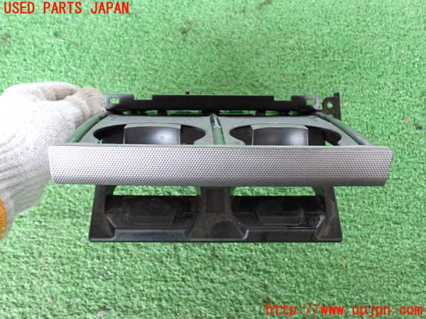 2UPJ-9241597810]ハイエースバン200系(KDH200V)ドリンクホルダー 中古_3