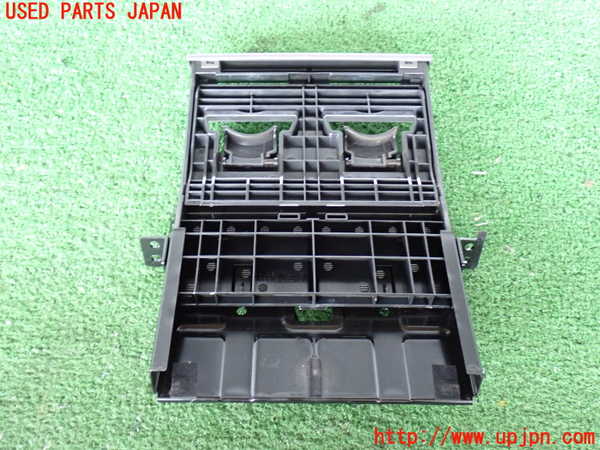 2UPJ-9241597810]ハイエースバン200系(KDH200V)ドリンクホルダー 中古_4