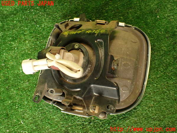 2UPJ-9241601182]フォレスター(SF5)左フォグ 中古_2