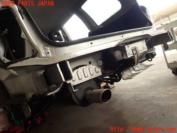 2UPJ-9241601614]フォレスター(SF5)リアバンパーホースメント 中古_2