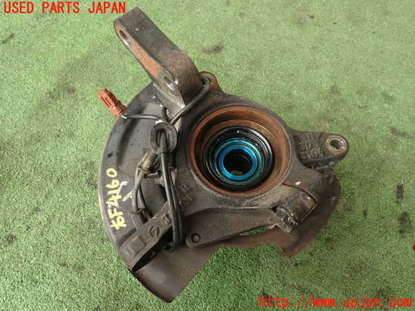 2UPJ-9241604290]フォレスター(SF5)右フロントナックルハブ 中古_2