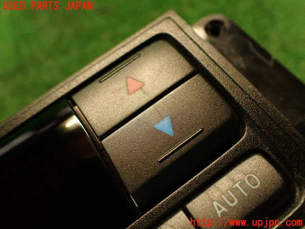 2UPJ-9241606066]フォレスター(SF5)エアコンスイッチ1 中古_2