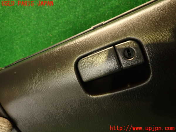2UPJ-9241607516]フォレスター(SF5)グローブボックス1 中古_3