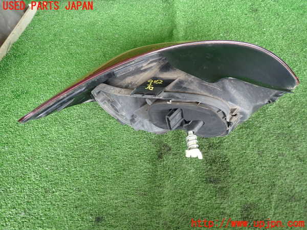2UPJ-9241621530]VW シロッコR(13CDL)右テールランプ 中古_3