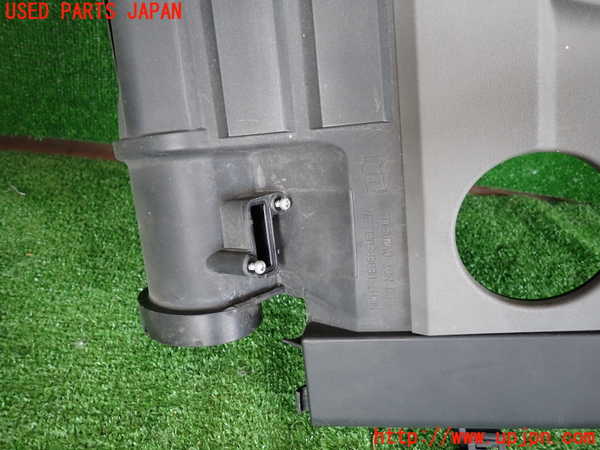 2UPJ-9241622560]VW シロッコR(13CDL)エアクリーナーボックス 中古_2