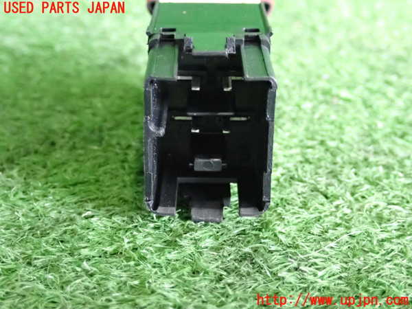 2UPJ-9241626290]VW シロッコR(13CDL)ハザードスイッチ 中古_3