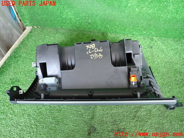 2UPJ-9241627516]VW シロッコR(13CDL)グローブボックス1 中古_3