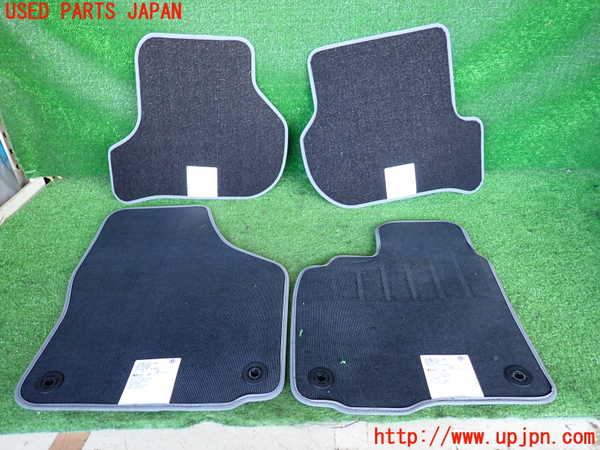 2UPJ-9241627800]VW シロッコR(13CDL)フロアマット 中古 (2列　4枚)_4