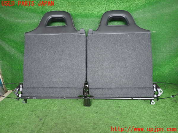 2UPJ-9241627385]VW シロッコR(13CDL)リアシート 中古_5