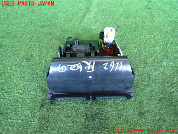 2UPJ-9241627821]VW シロッコR(13CDL)灰皿1 中古_5