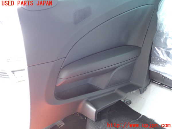 2UPJ-9241627675]VW シロッコR(13CDL)右リアピラートリム 中古_4